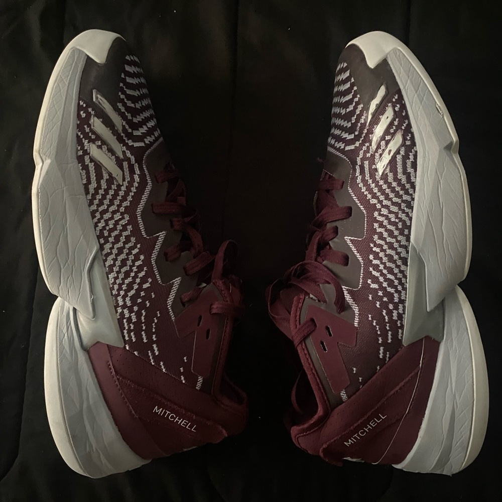Adidas Donovan Mitchell Don Issue 4s Mississippi State
